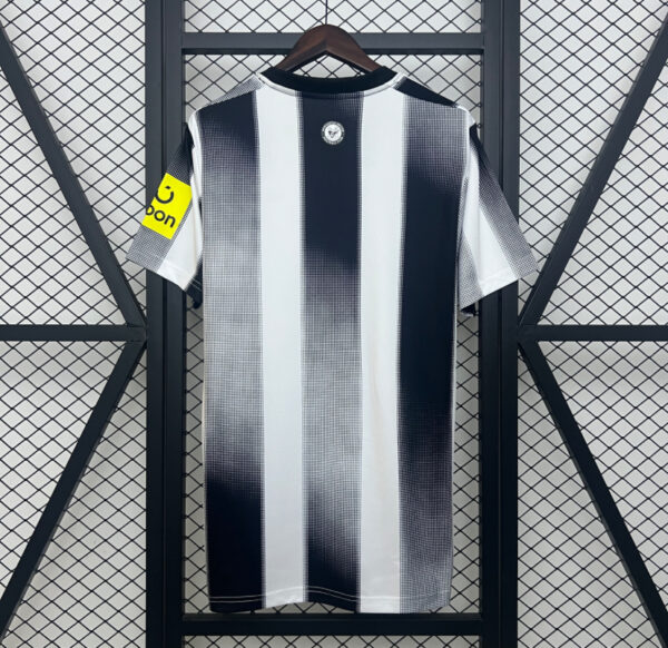 NEWCASTLE LOCAL 25/26 - Imagen 2