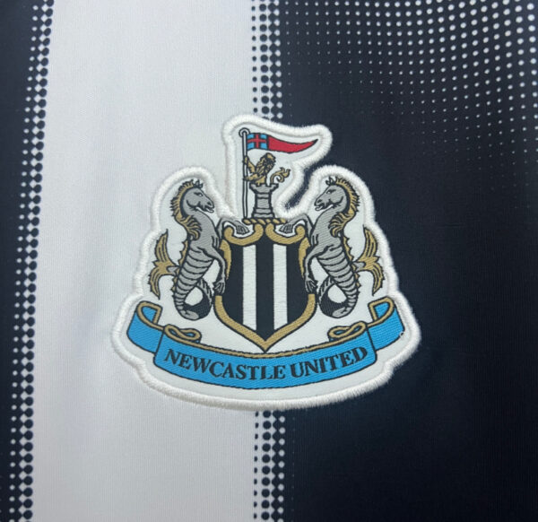 NEWCASTLE LOCAL 25/26 - Imagen 4
