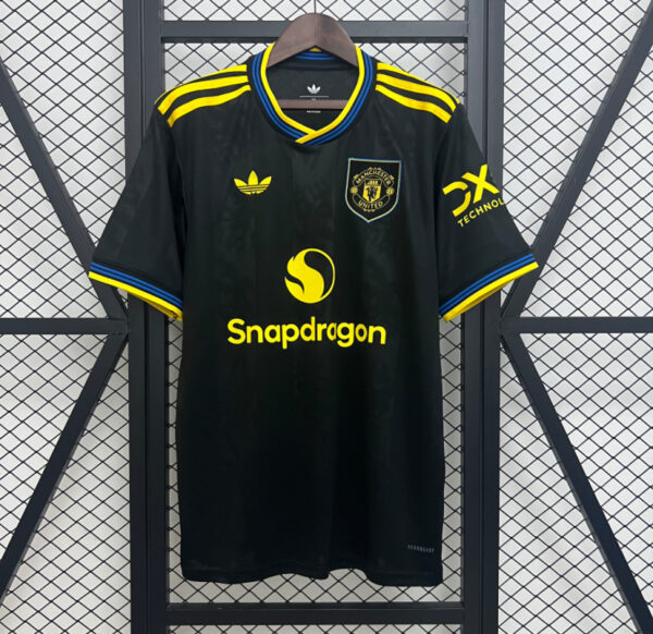MANCHESTER UNITED ALTERNATIVA 25/26