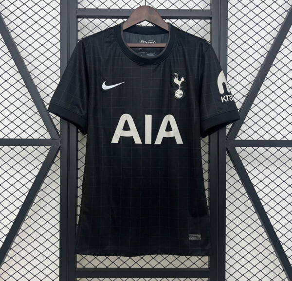 TOTTENHAM VISITA 25/26