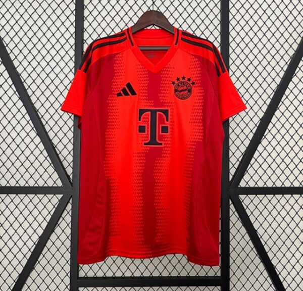 BAYERN MUNICH LOCAL 2025
