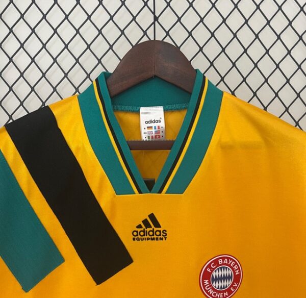 BAYERN VISITA 1995 - Imagen 3