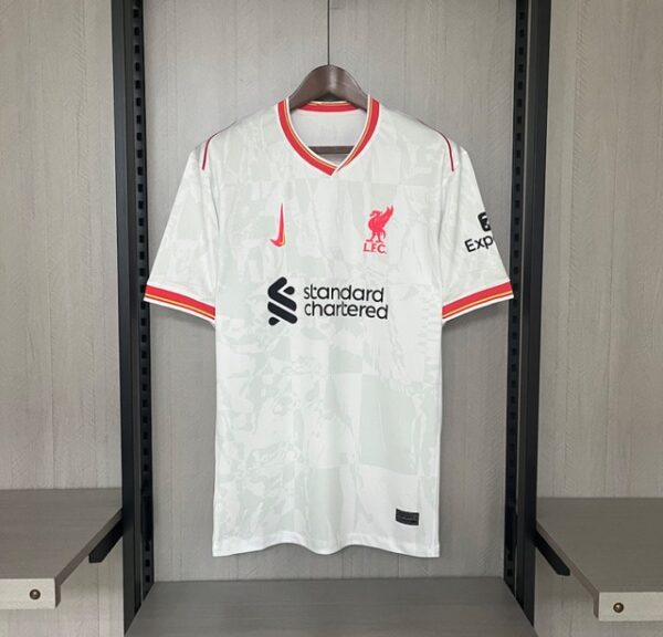 LIVERPOOL ALTERNATIVA 2025