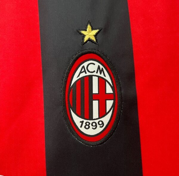 MILAN LOCAL 2001 - Imagen 4