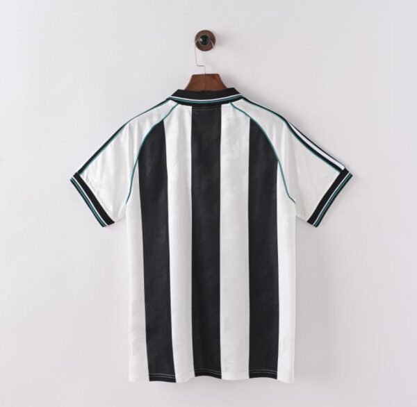NEWCASTLE LOCAL 2025 - Imagen 2