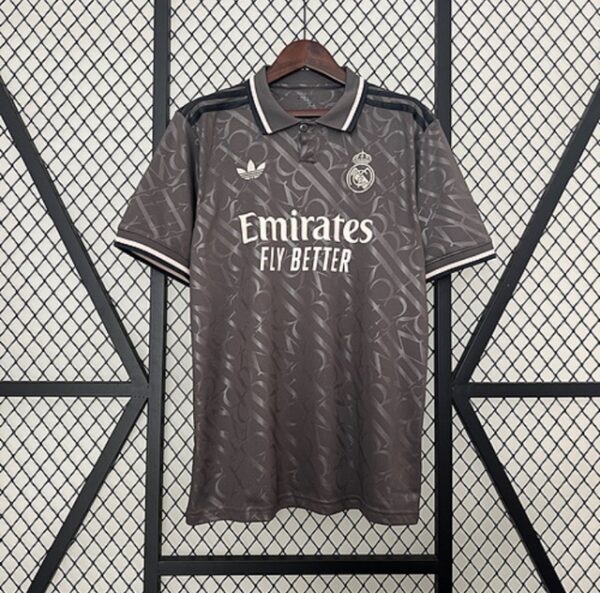 REAL MADRID ALTERNATIVA 2025