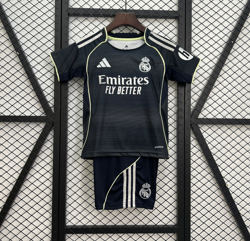 REAL MADRID VISITA NIÑOS 25/26